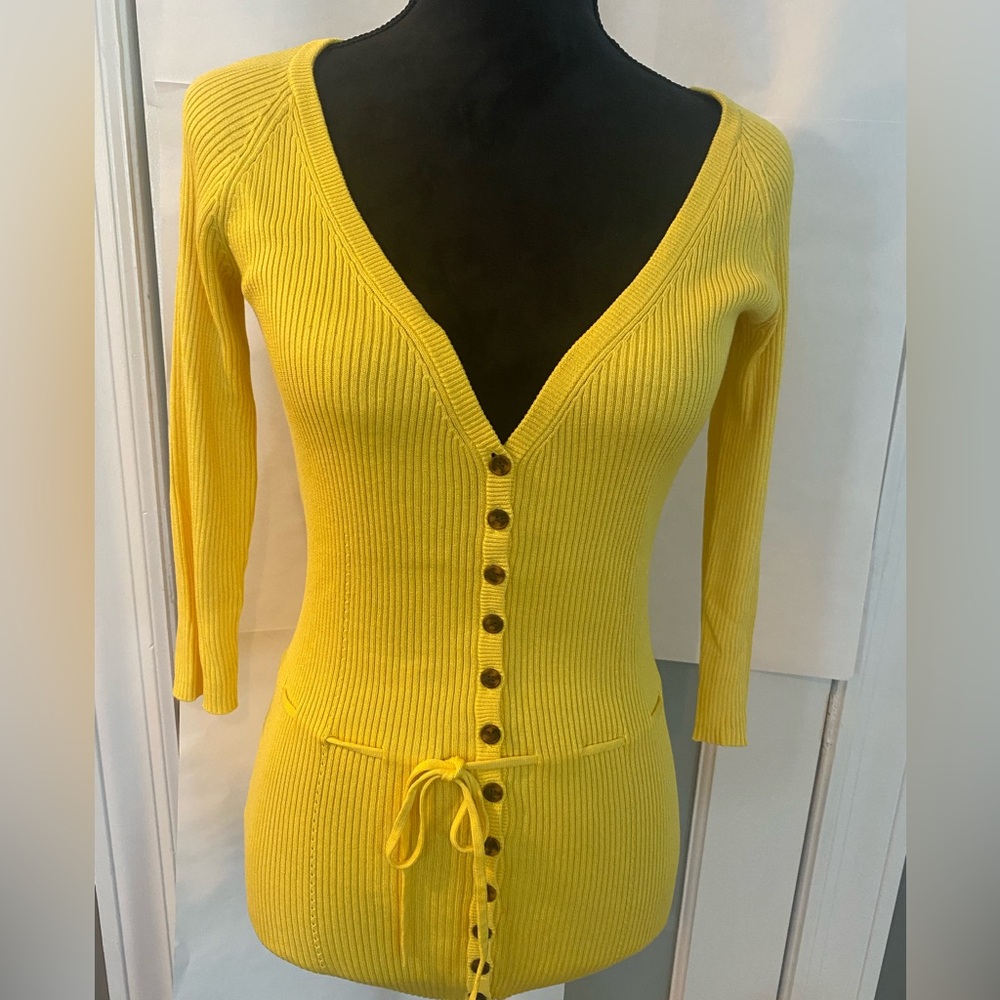 DVF Diane Von Furstenburg Silk Chinois Ribbed yellow V neck sweater MEDIUM